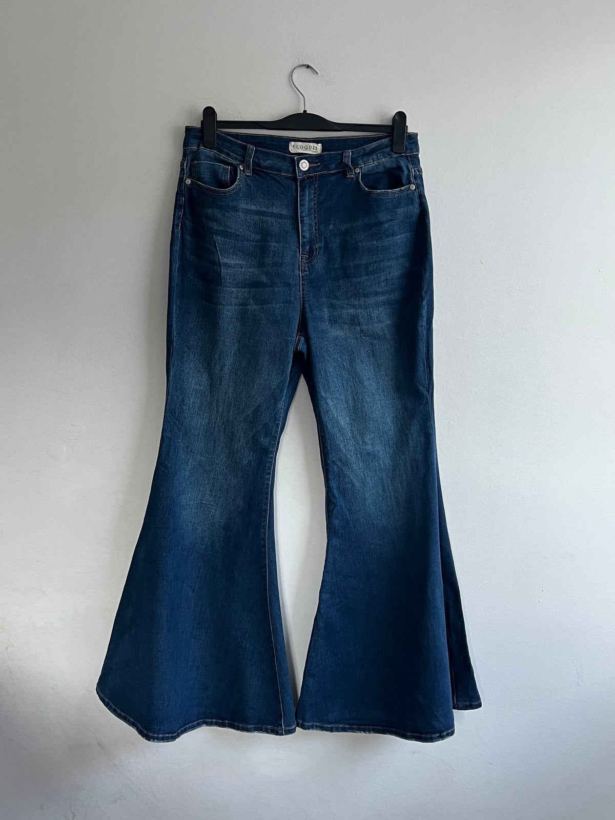 Jeans Flare Elasticado Talla 44/46