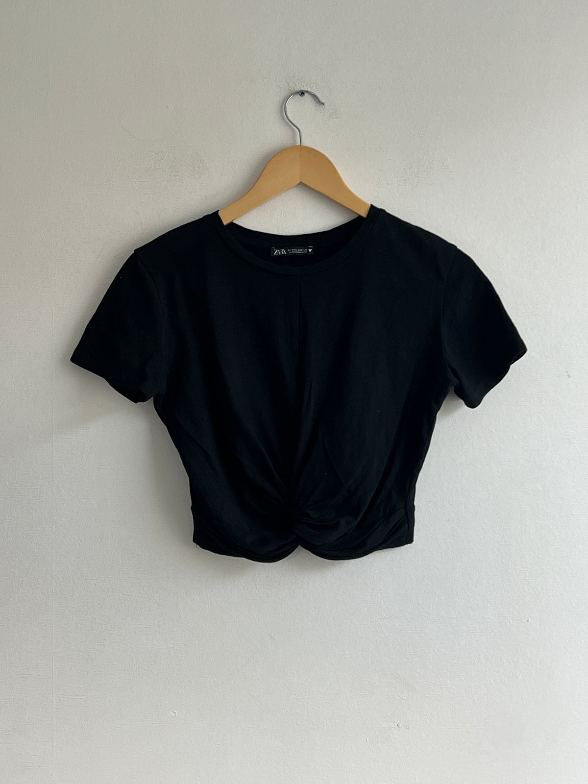 Polera Negra Zara Talla M
