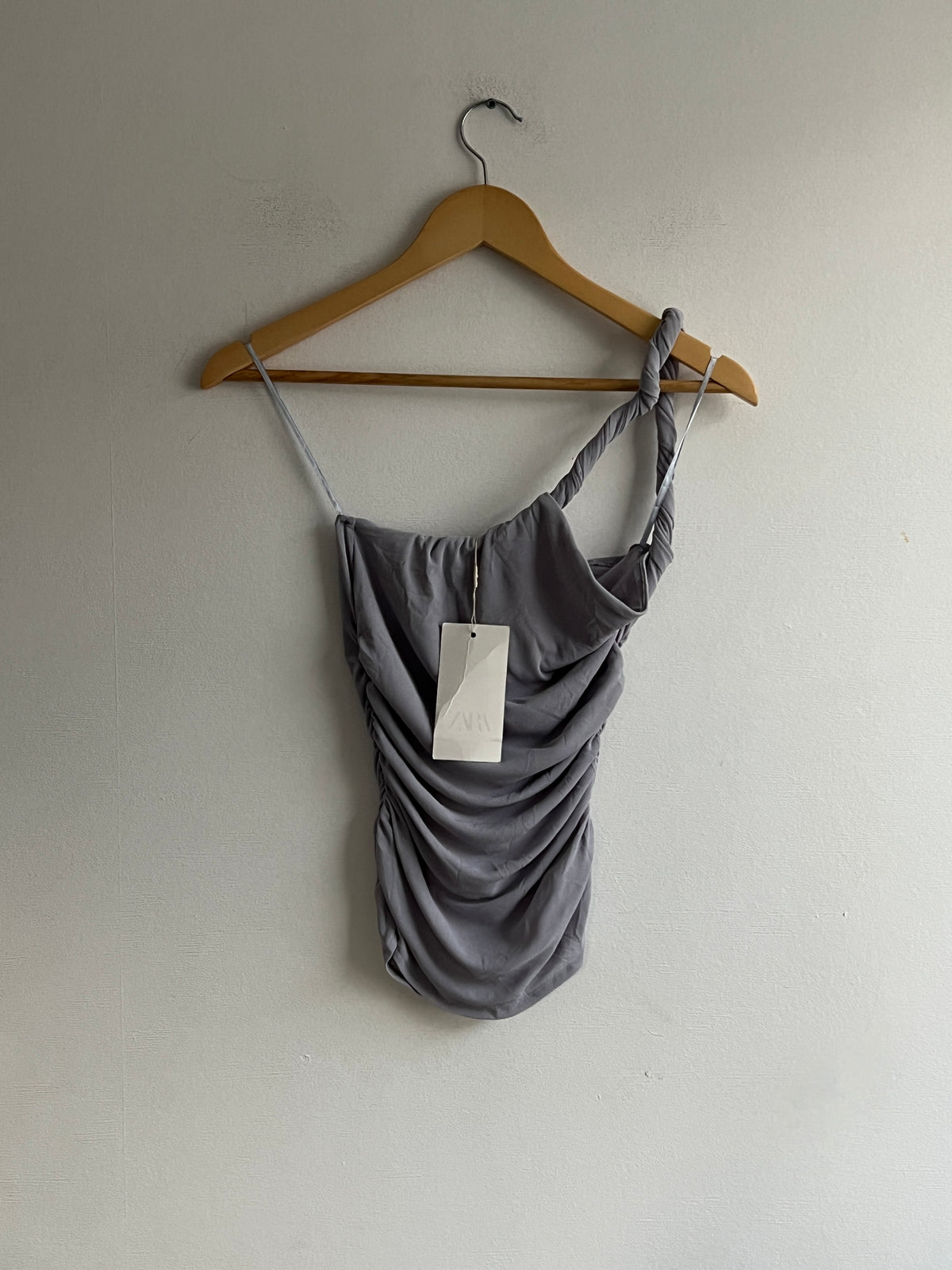 Top Zara Asimetrico Talla S (NUEVA)