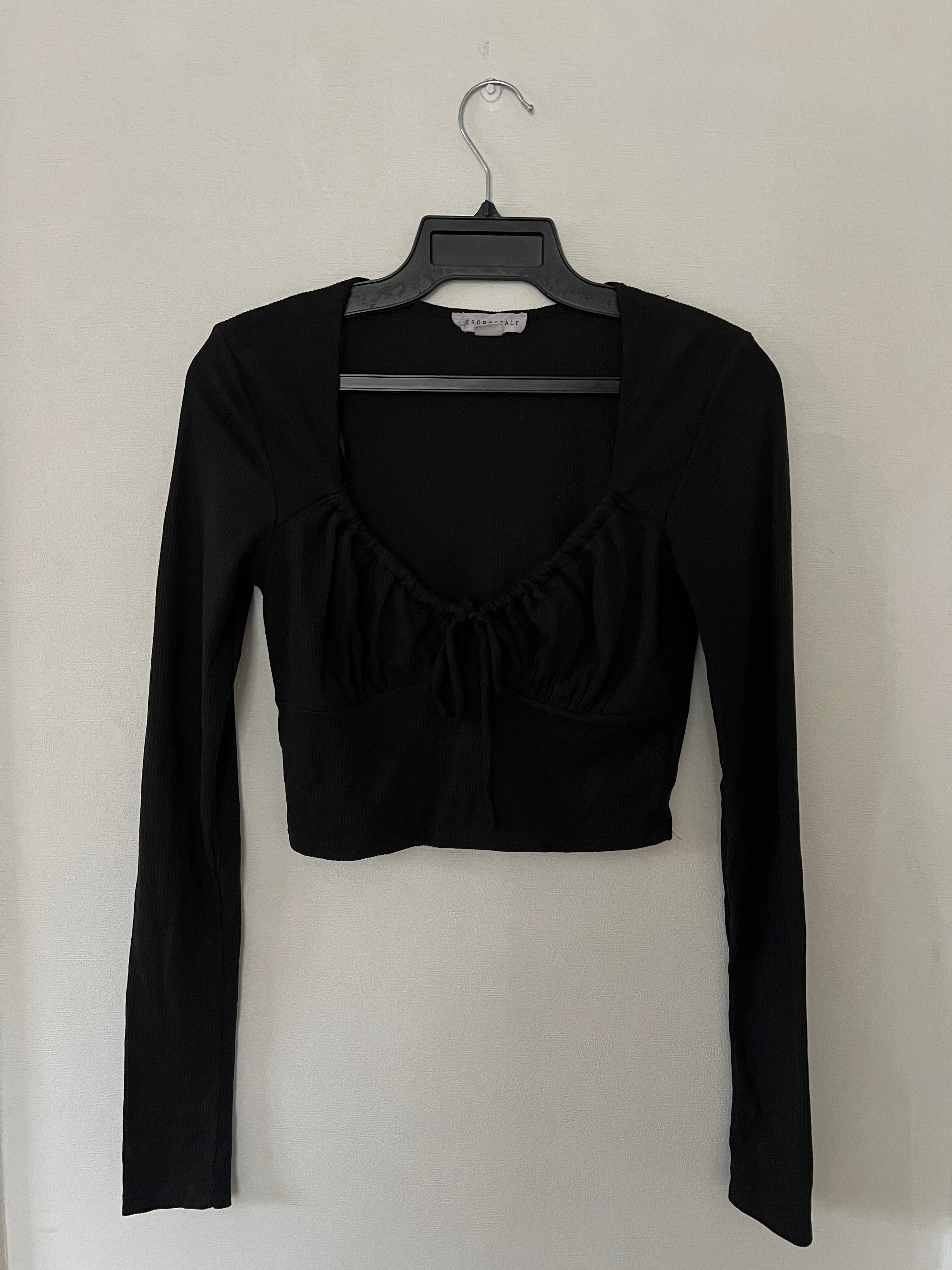 Polera Negra Crop Talla M